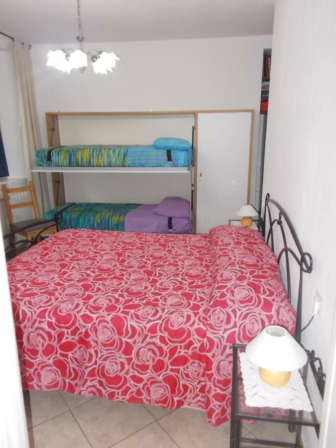 B&B Zia Lina Dongo Buitenkant foto
