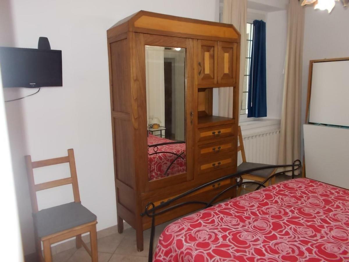 B&B Zia Lina Dongo Buitenkant foto
