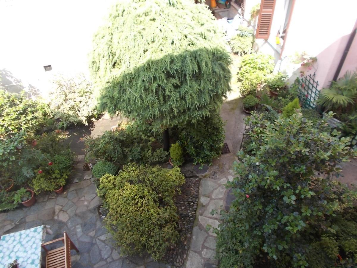 B&B Zia Lina Dongo Buitenkant foto