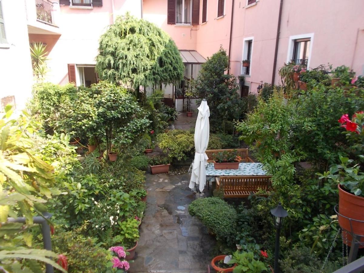 B&B Zia Lina Dongo Buitenkant foto